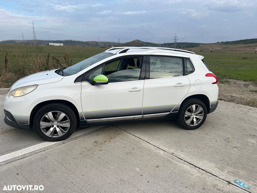Peugeot 2008 1.2 VTi Allure - 1