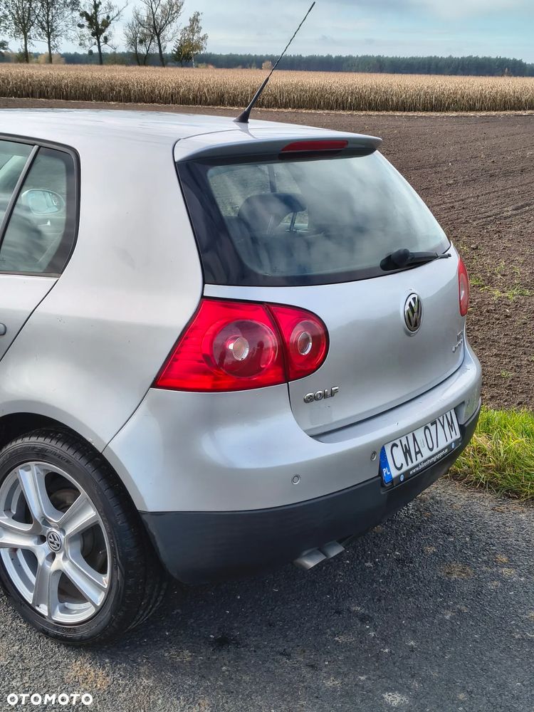 Volkswagen Golf - 5