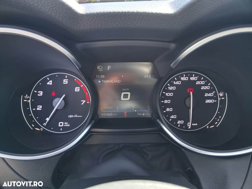 Alfa Romeo Stelvio - 7