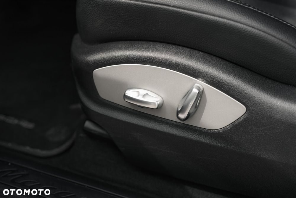Porsche Macan Standard - 28