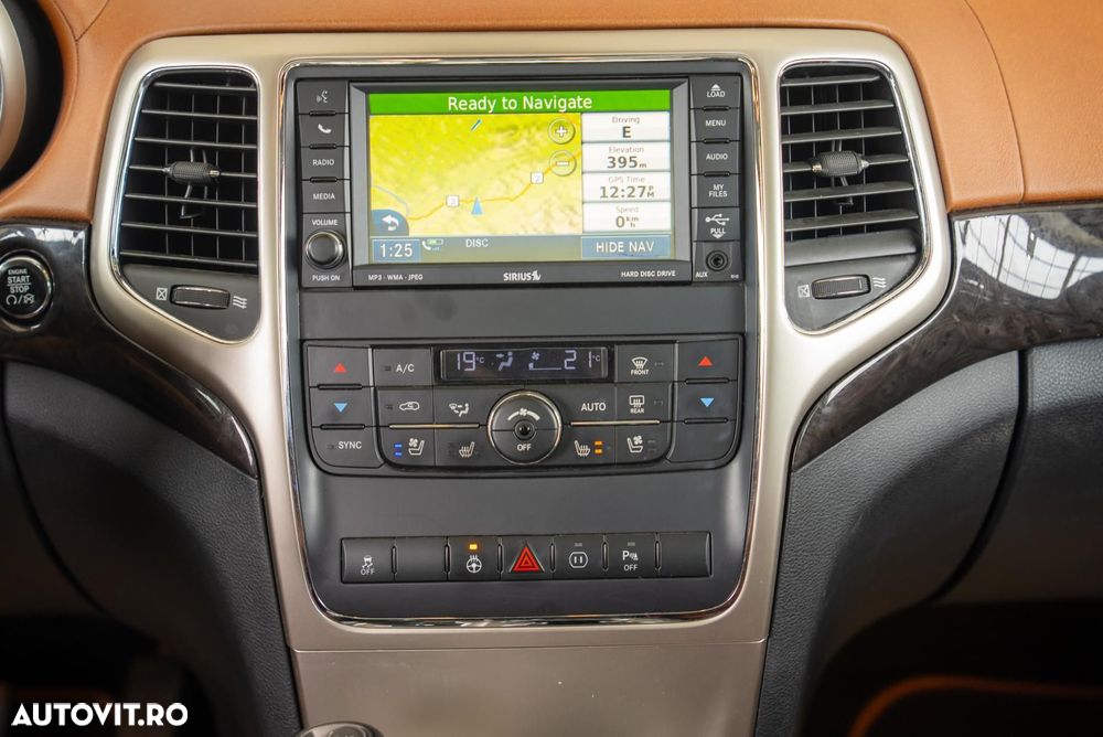 Jeep Grand Cherokee - 16