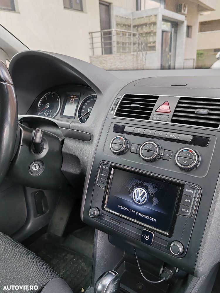 Volkswagen Touran 2.0 TDI DSG Comfortline - 16