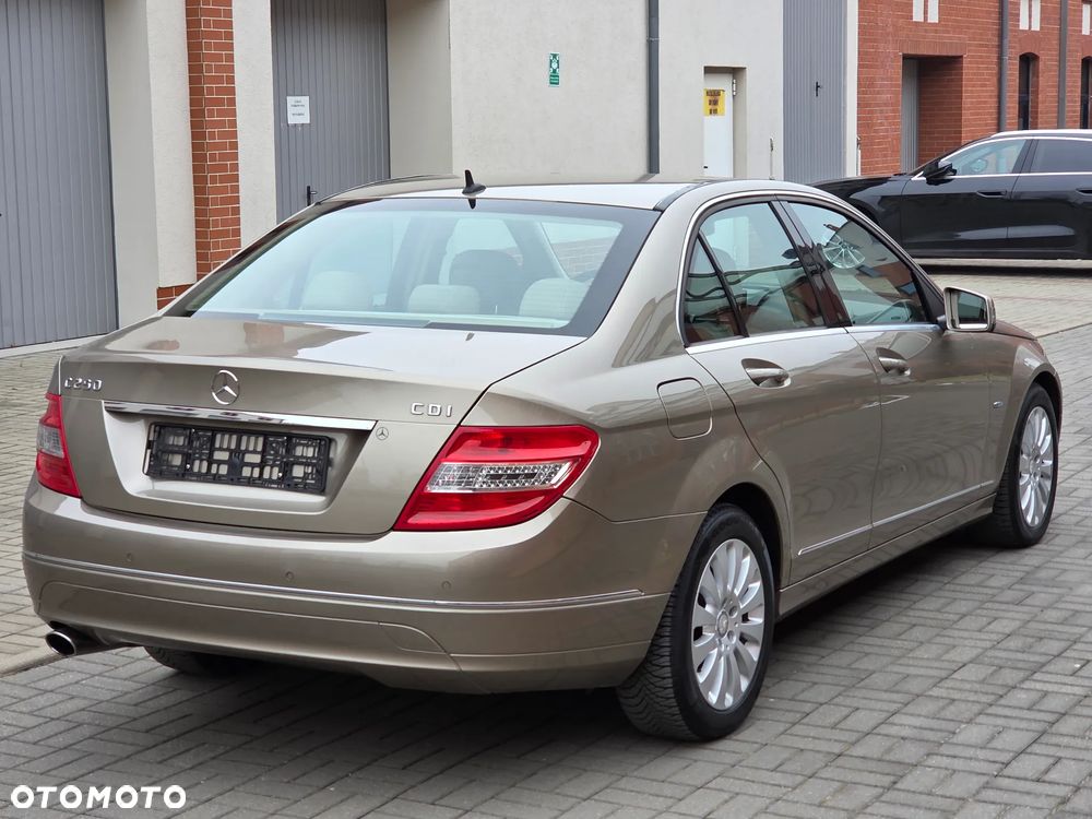 Mercedes-Benz Klasa C 250 CDI DPF BlueEFFICIENCY - 3
