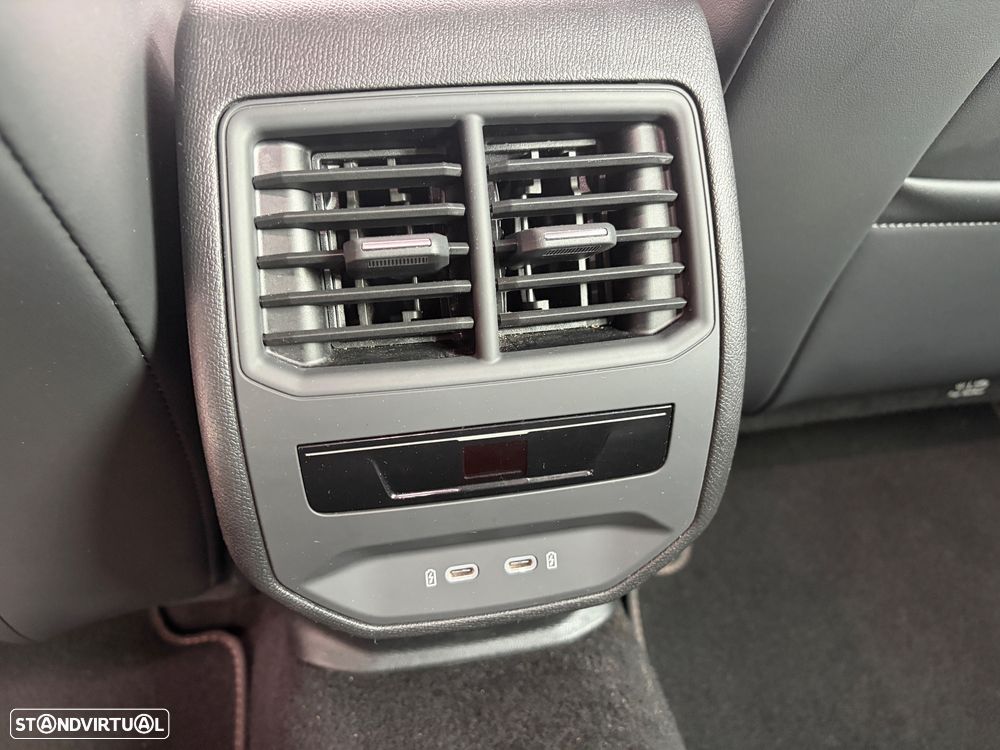 Cupra Formentor 1.4 e-Hybrid Sport DSG - 24