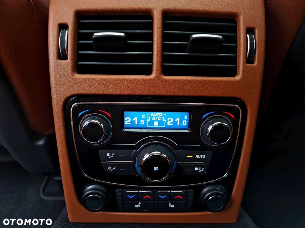 Jaguar XF 20d Prestige - 24