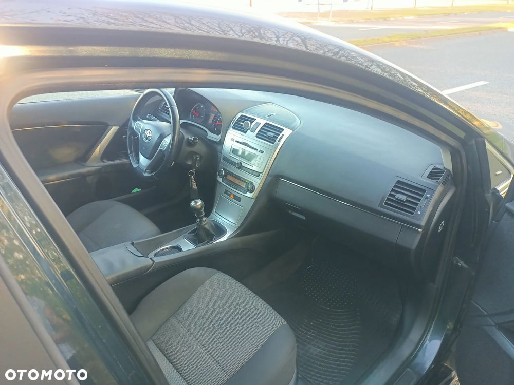 Toyota Avensis 2.0 D-4D Premium - 9