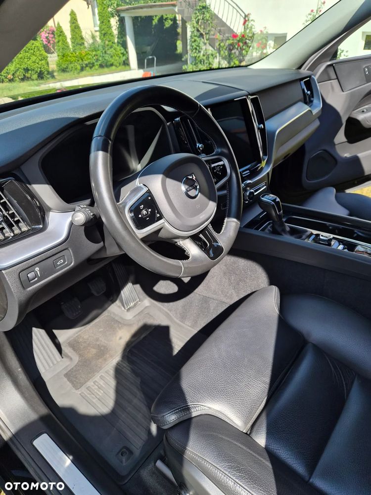 Volvo XC 60 D4 AWD Momentum Pro - 6
