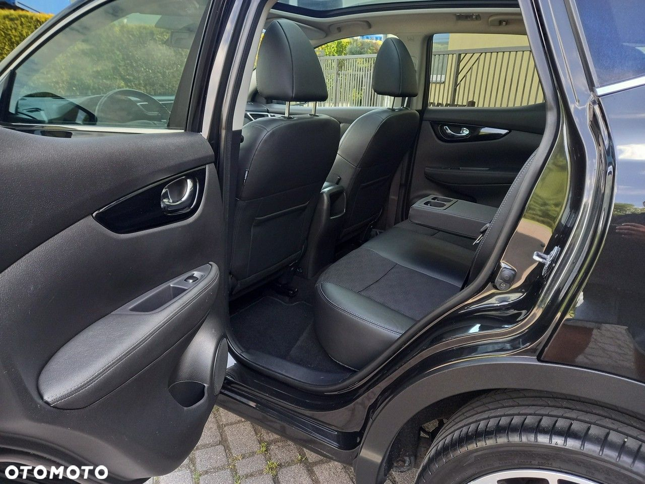 Nissan Qashqai 1.6 dCi Xtronic TEKNA+ - 31