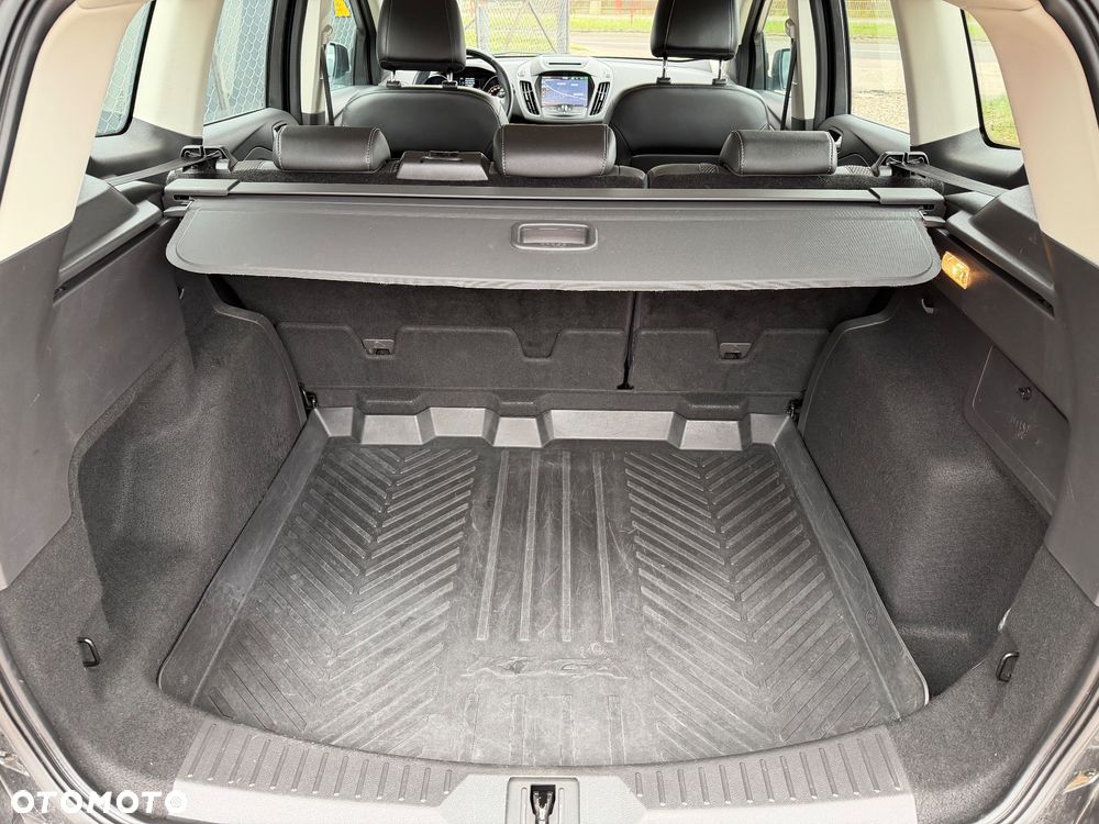 Ford Kuga - 35