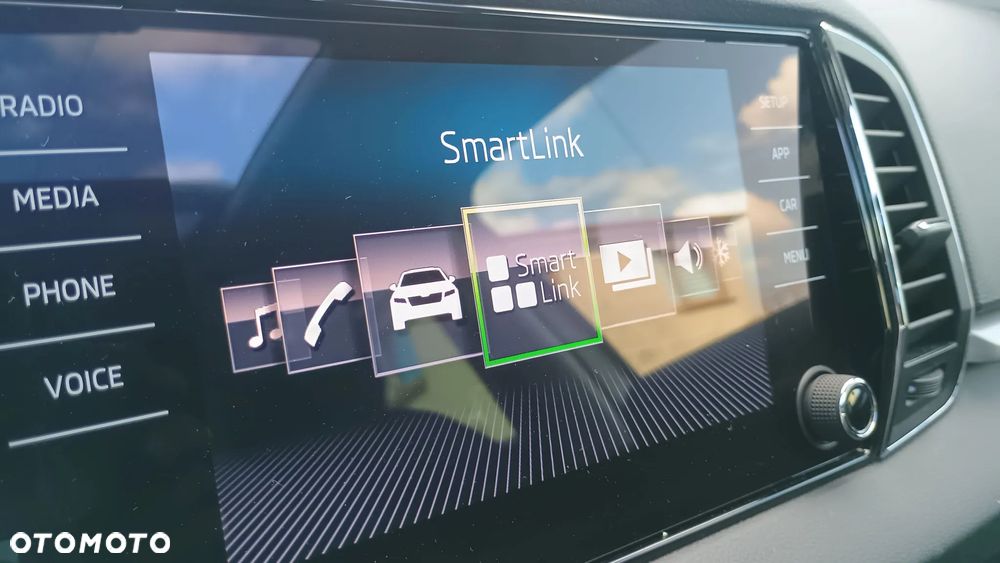 Skoda Karoq 1.5 TSI ACT 4x2 Ambition DSG - 27