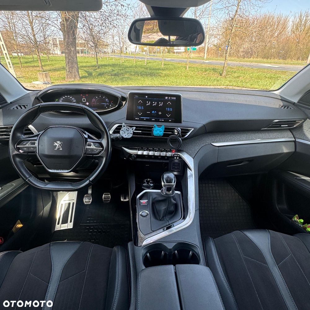 Peugeot 3008 - 16