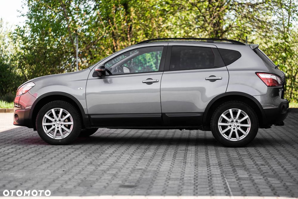 Nissan Qashqai 2.0 360 - 5