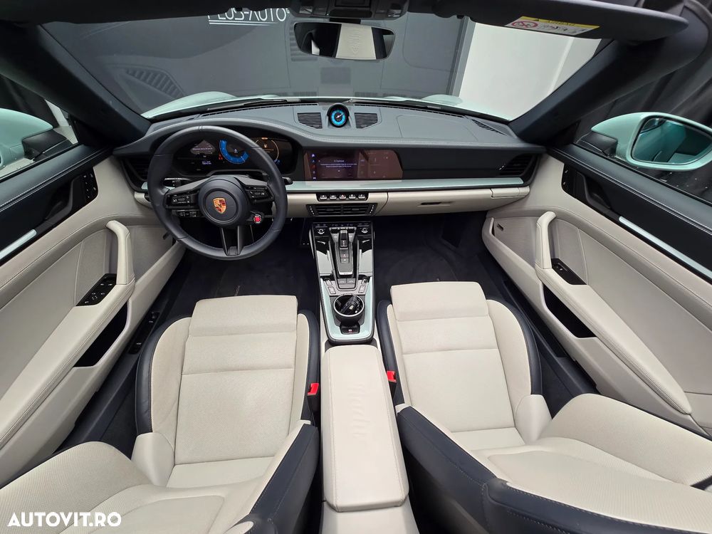 Porsche 992 - 6