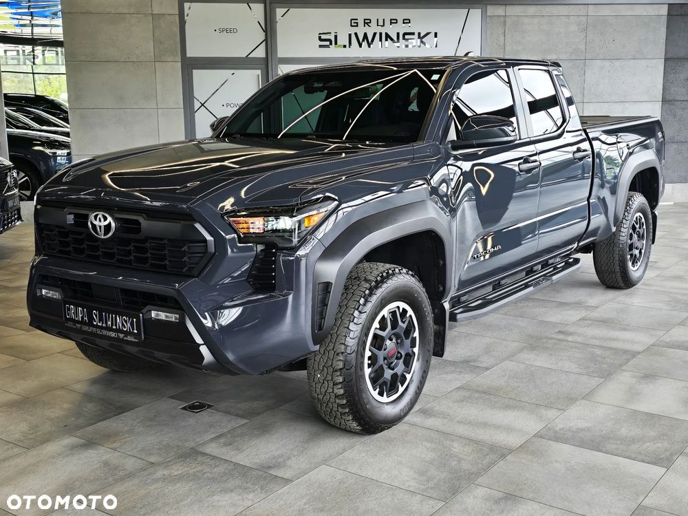 Toyota Tacoma - 3