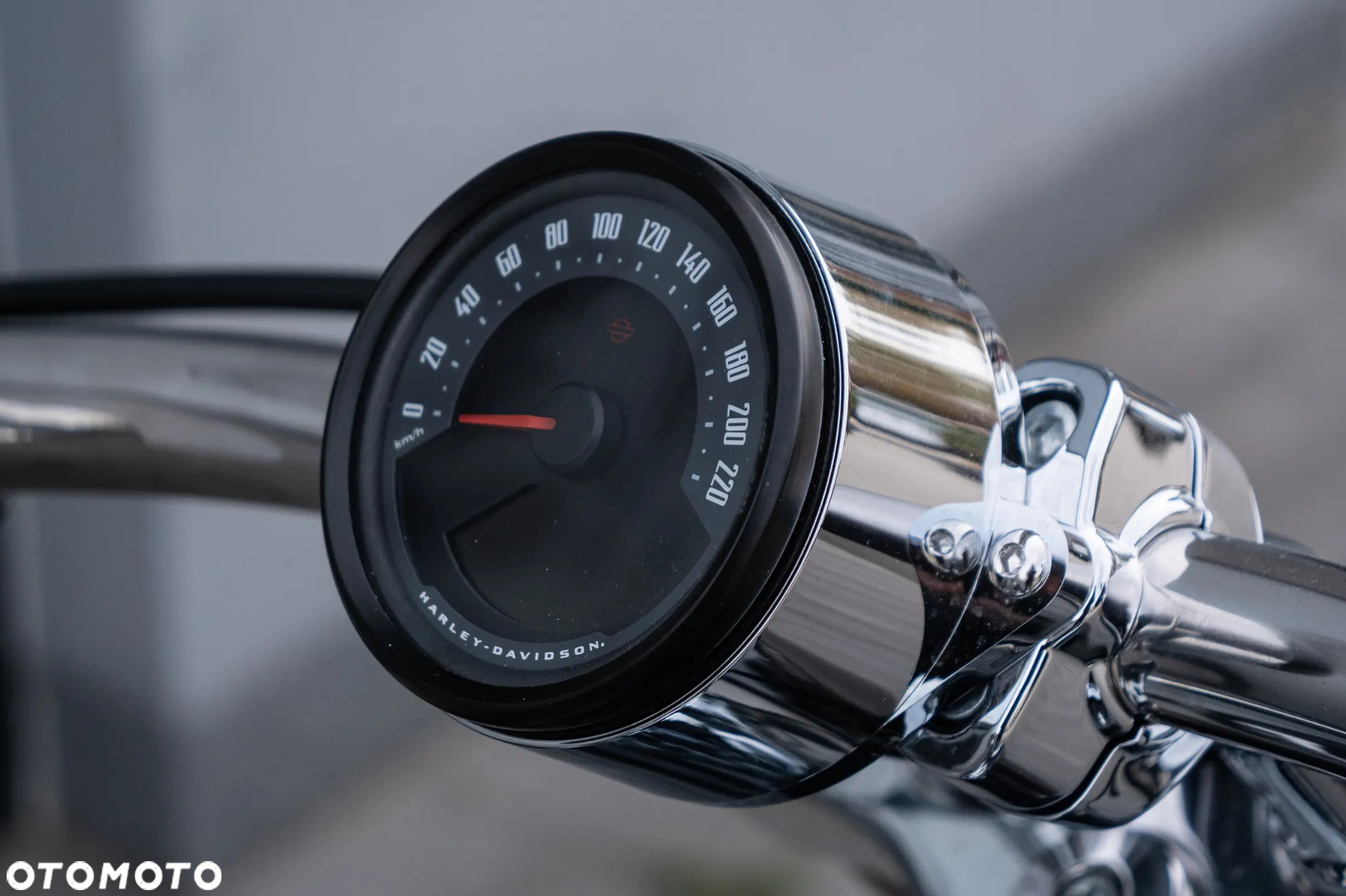Harley-Davidson Softail Breakout - 16