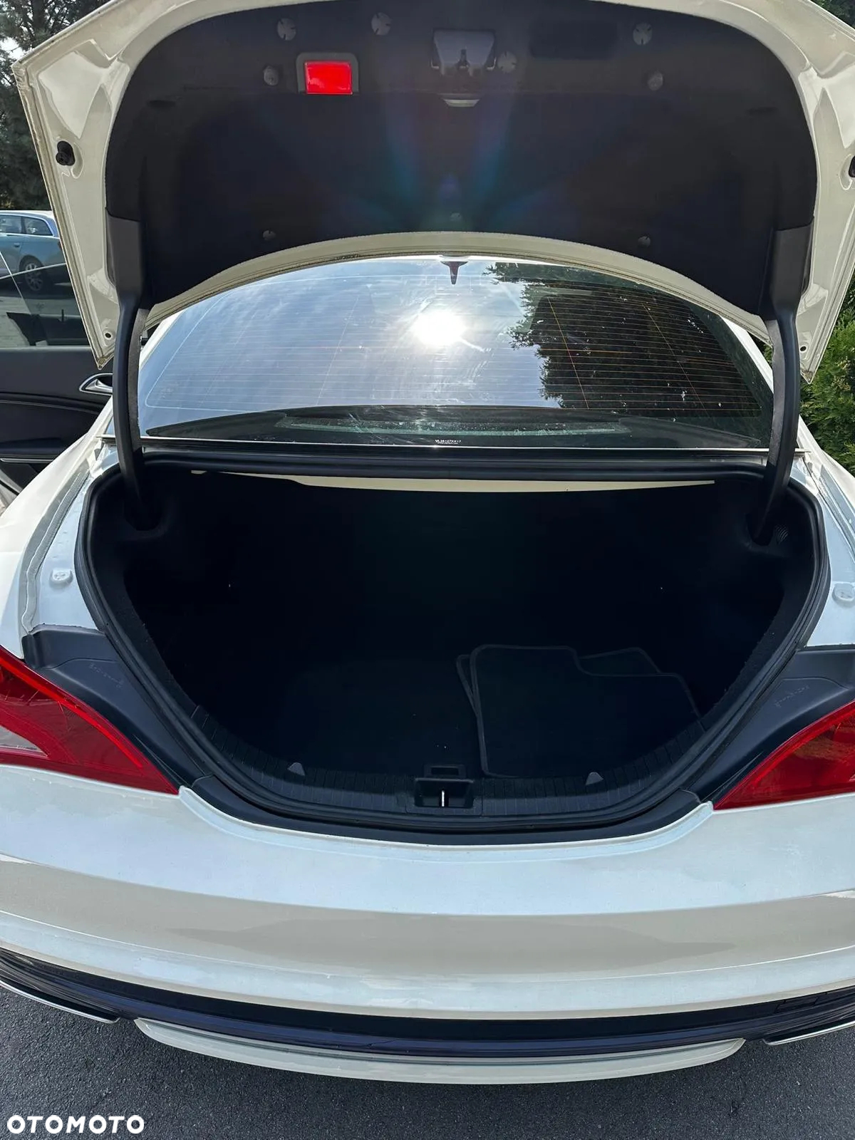 Mercedes-Benz CLA 250 4-Matic AMG Line - 12