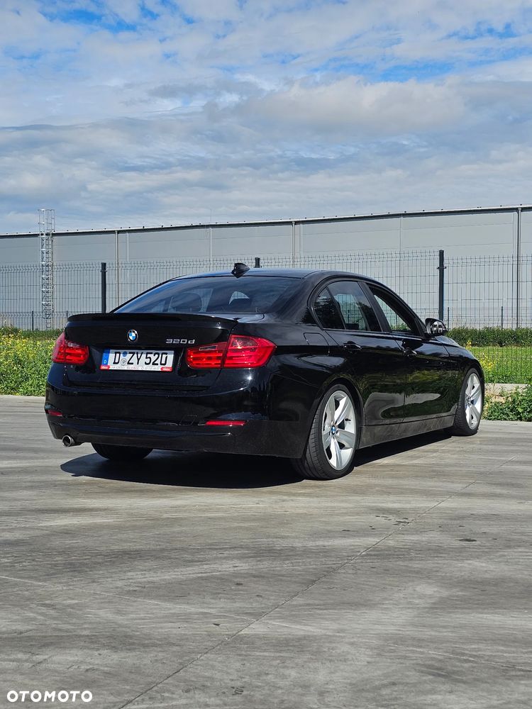 BMW Seria 3 320d - 24