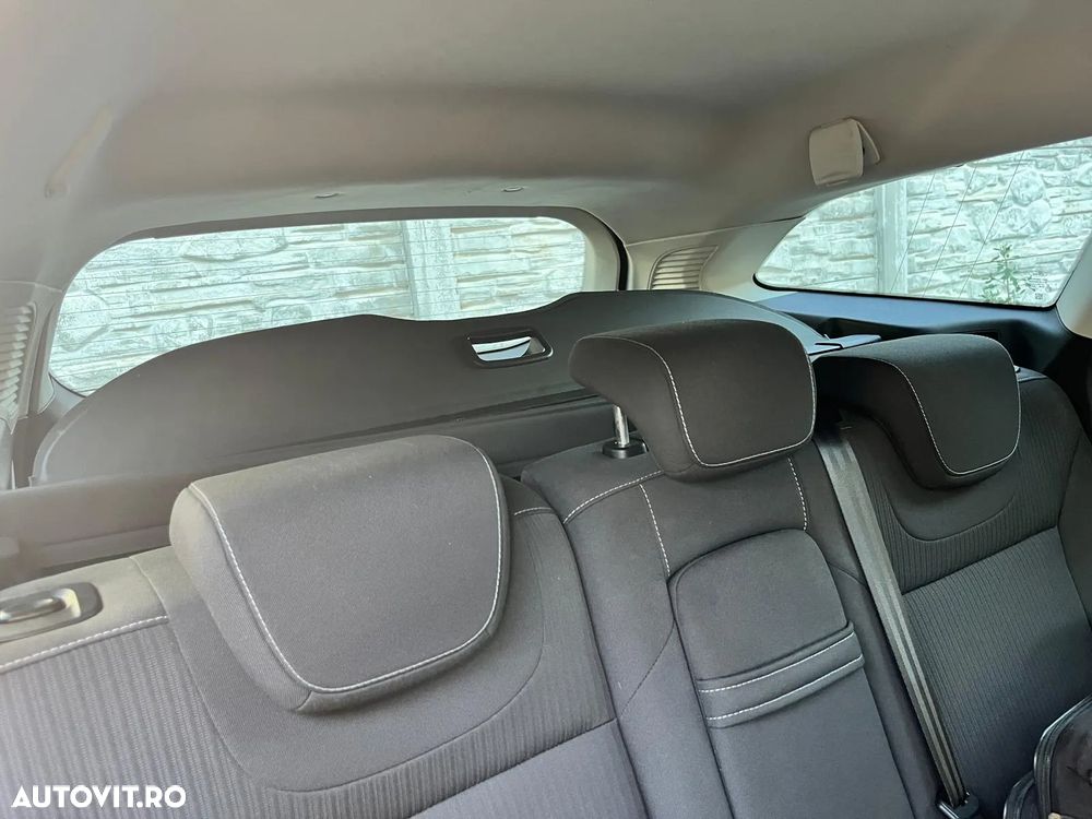 Ford Focus 2.0 TDCI DPF Powershift Titanium - 24