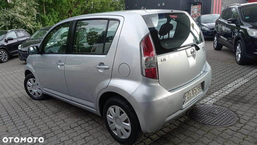 Daihatsu Sirion 1.3 - 10
