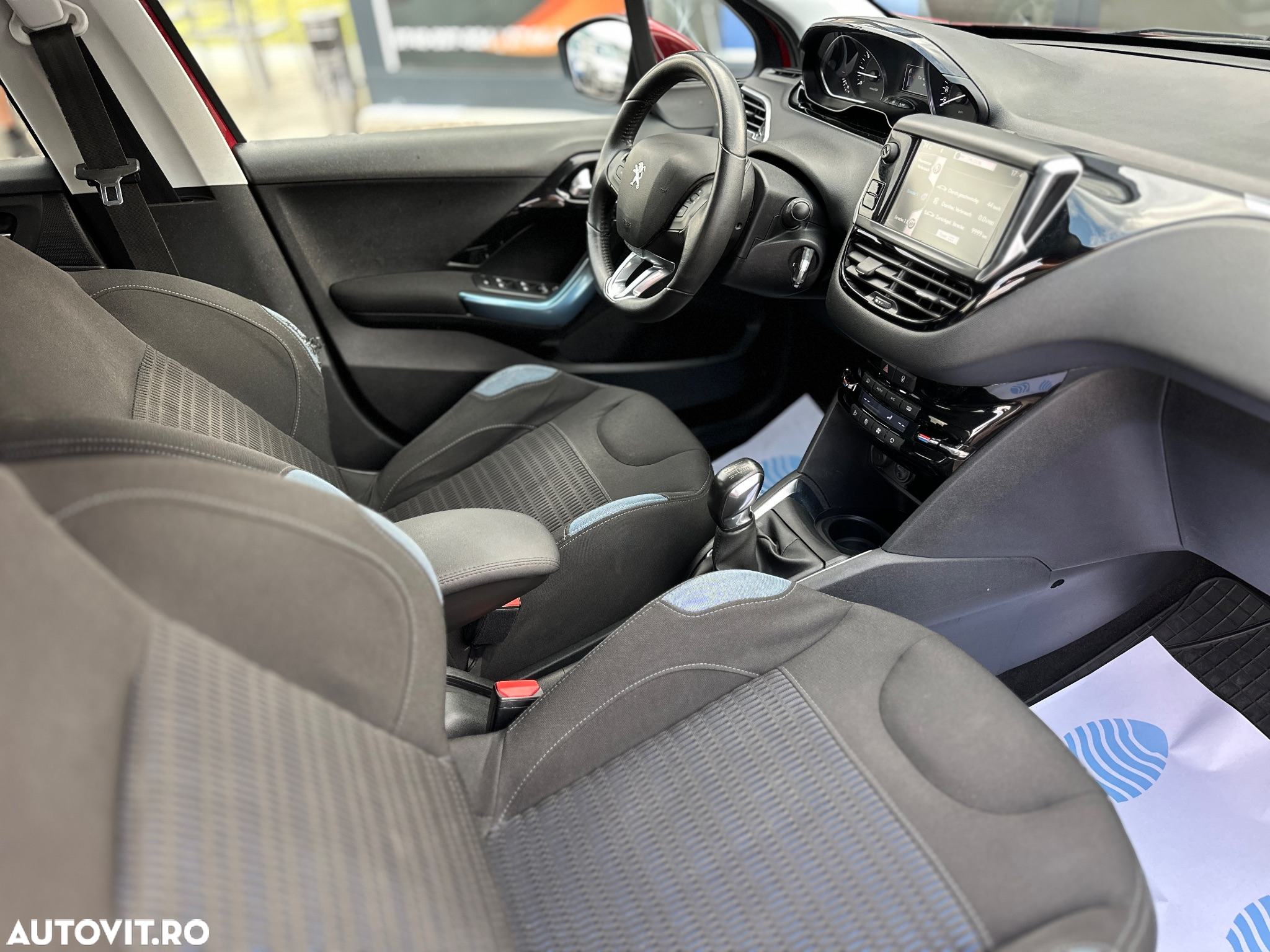 Peugeot 208 PureTech 82 Start & Stop Allure - 6