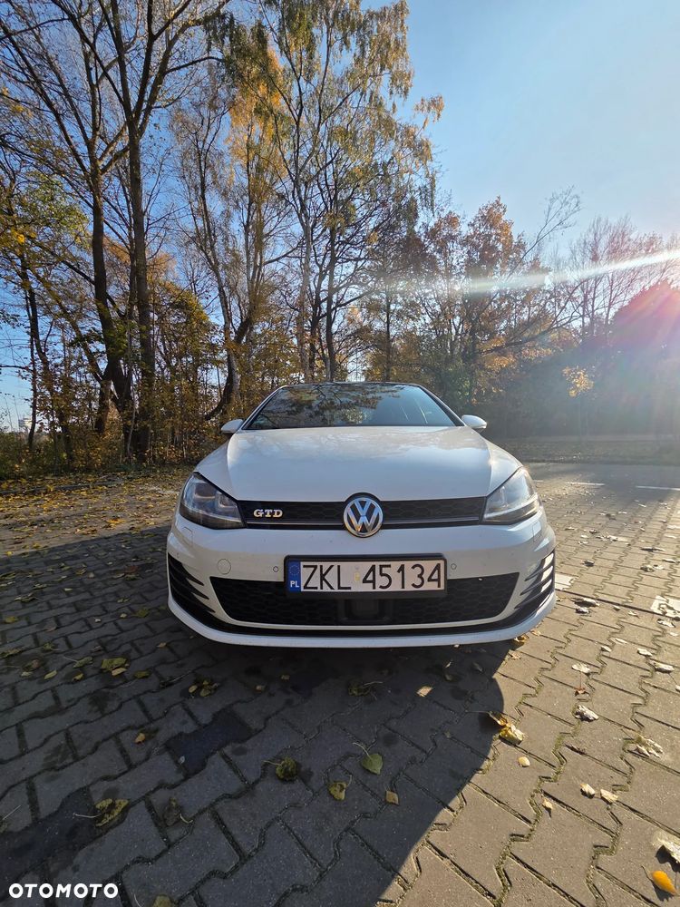 Volkswagen Golf 2.0 TDI BMT GTD DSG - 6