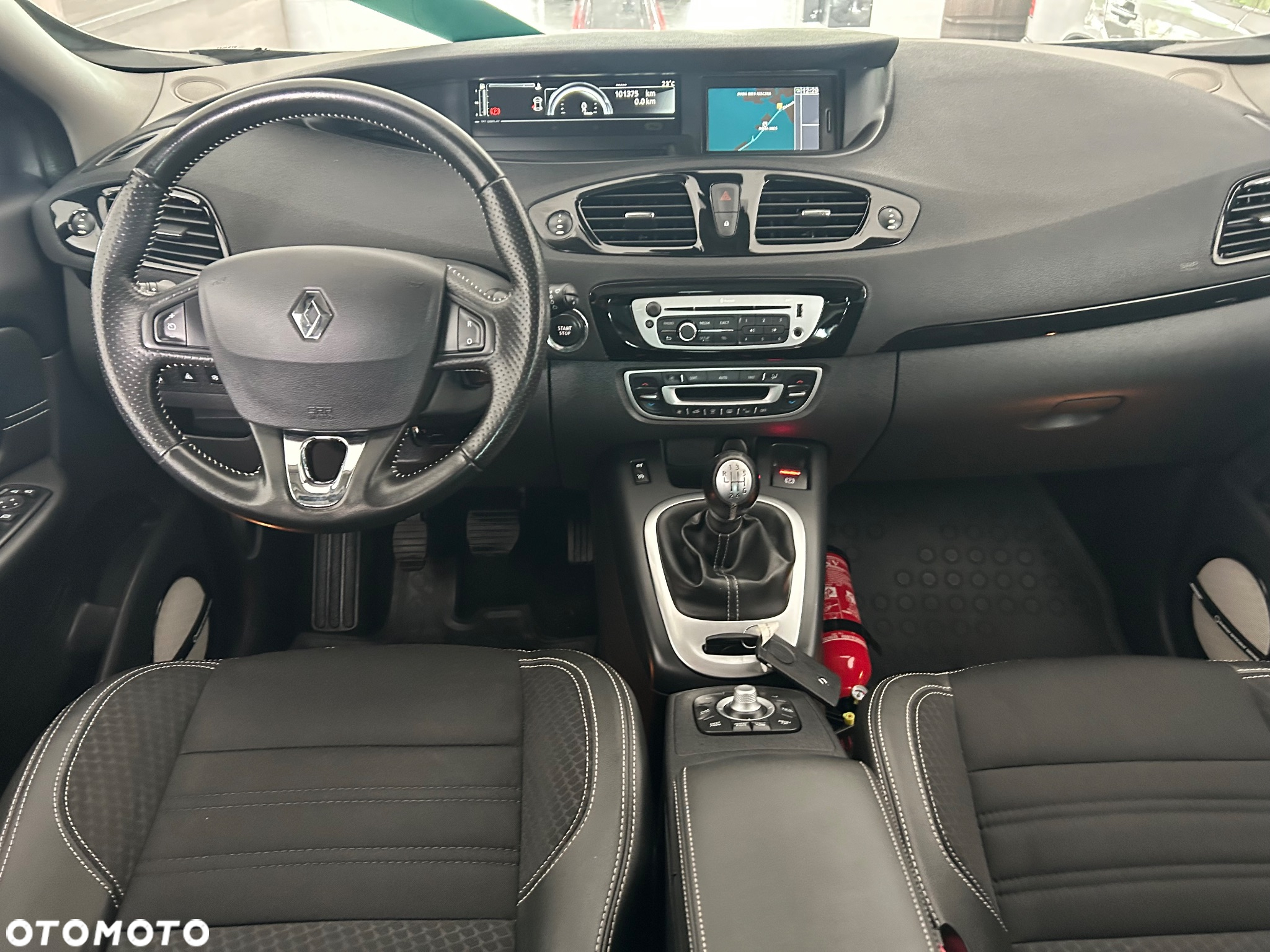 Renault Scenic ENERGY TCe 130 BOSE EDITION - 24