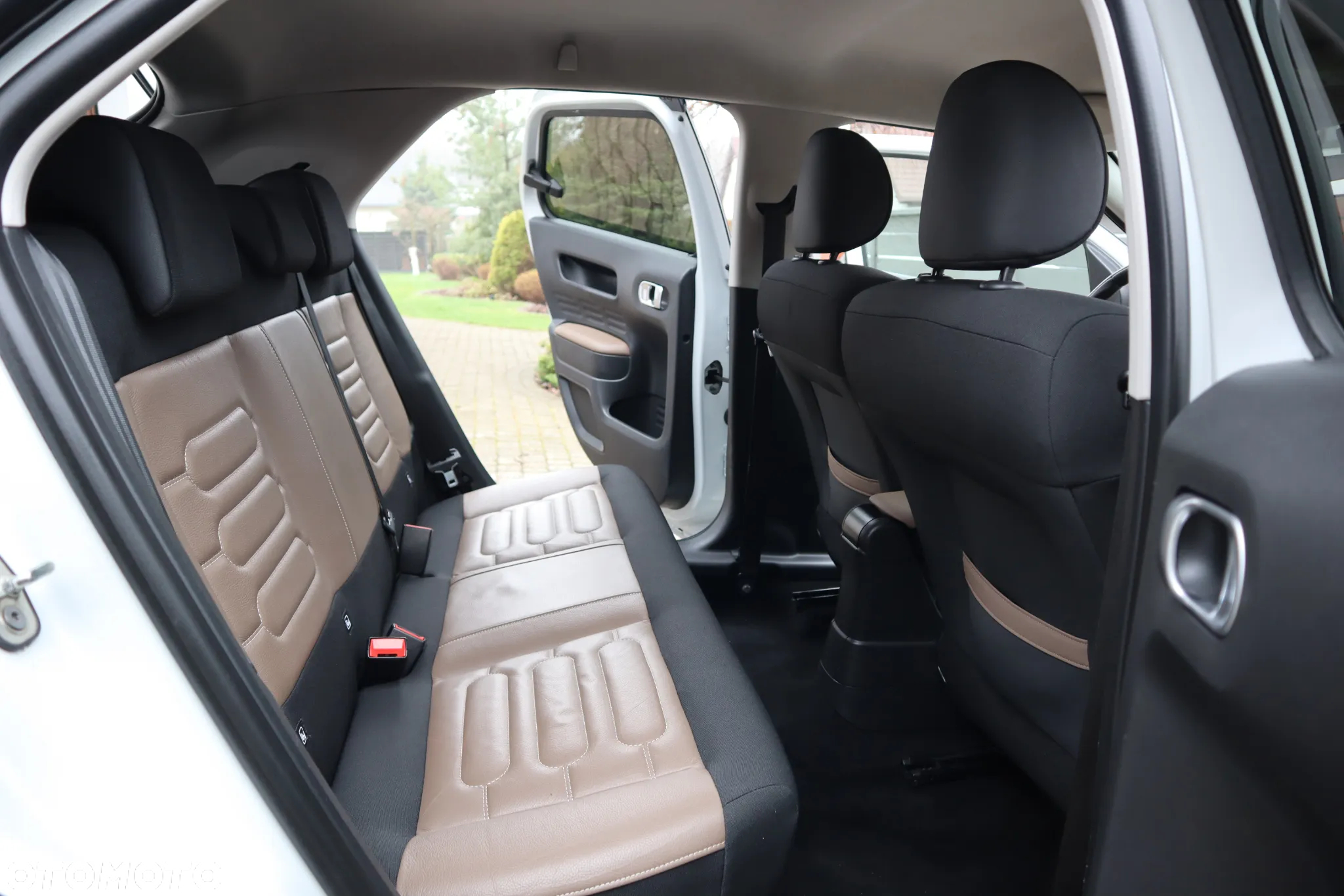 Citroën C4 Cactus 1.2 PureTech Feel S&S - 12