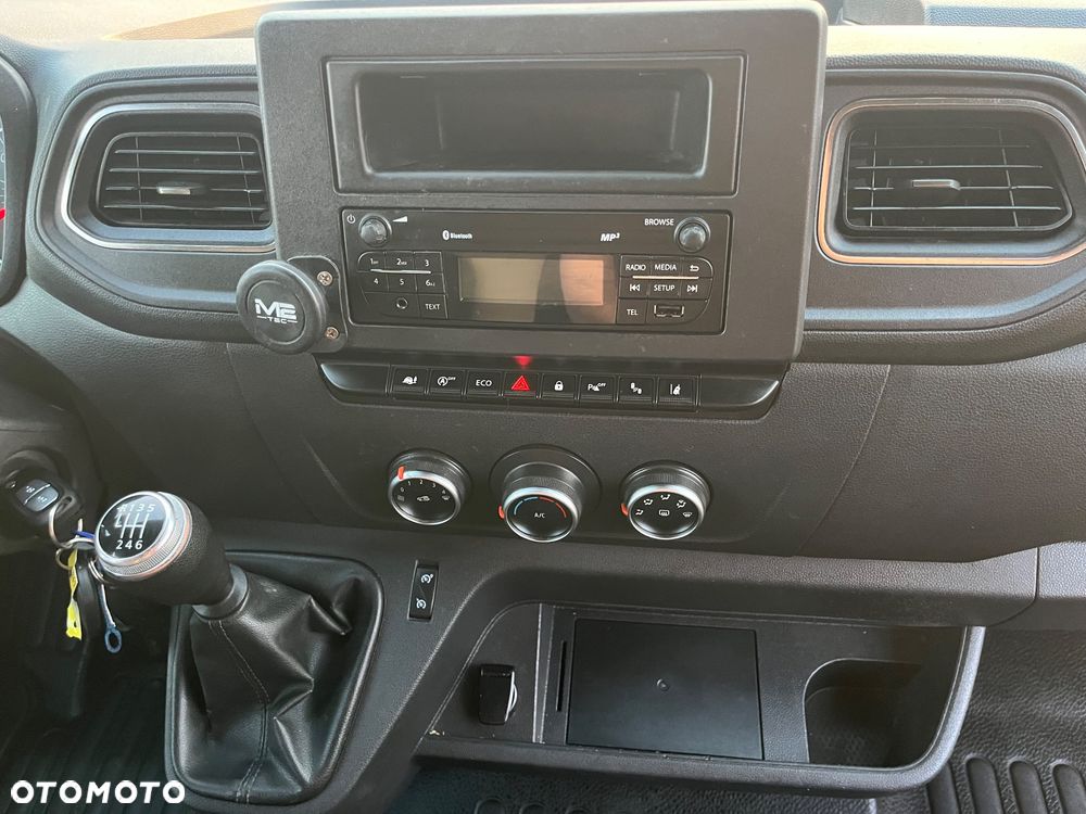 Renault Master - 25