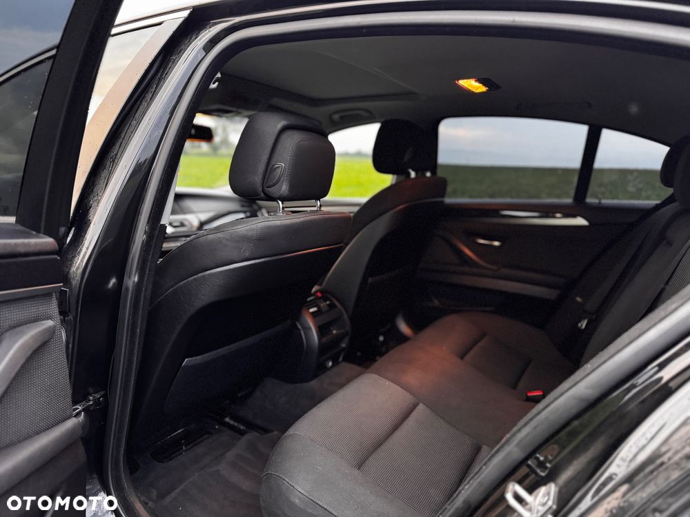 BMW Seria 5 520d - 7
