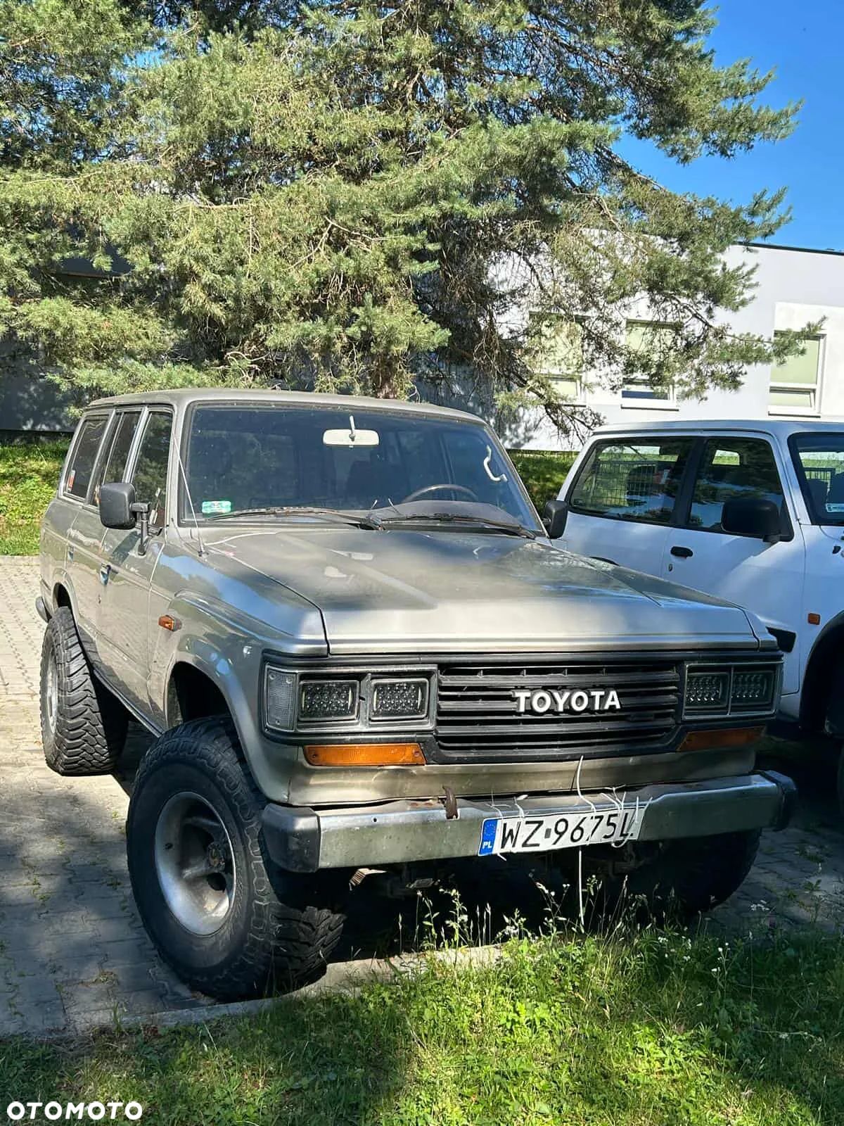 Toyota Land Cruiser HJ61 - 1