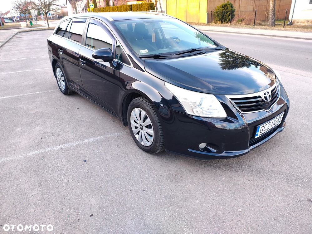 Toyota Avensis 2.0 D-4D 2010 - 14