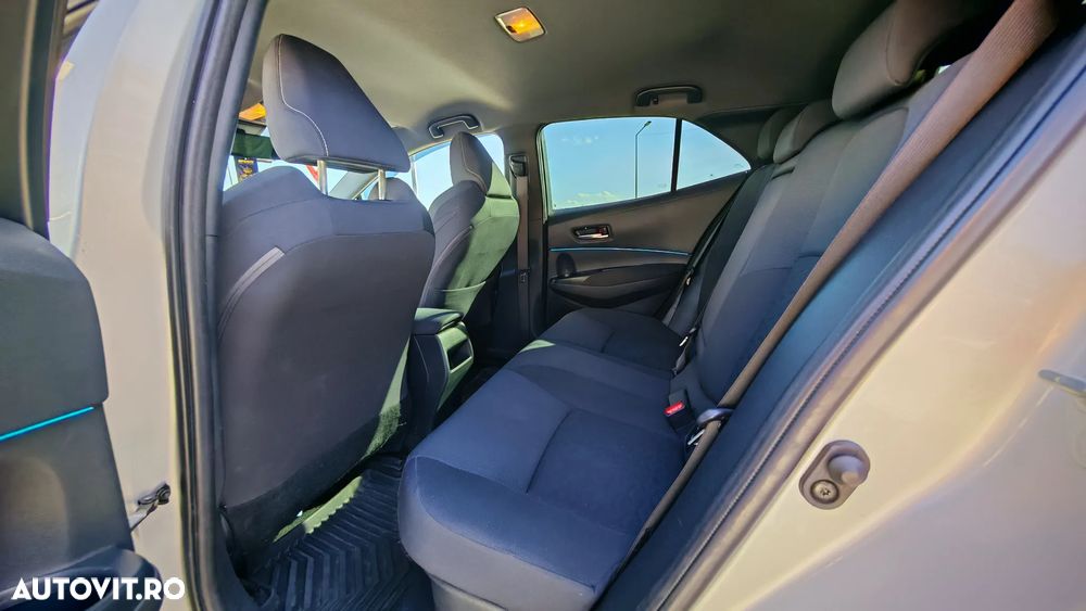 Toyota Corolla 1.8 HSD Business - 6