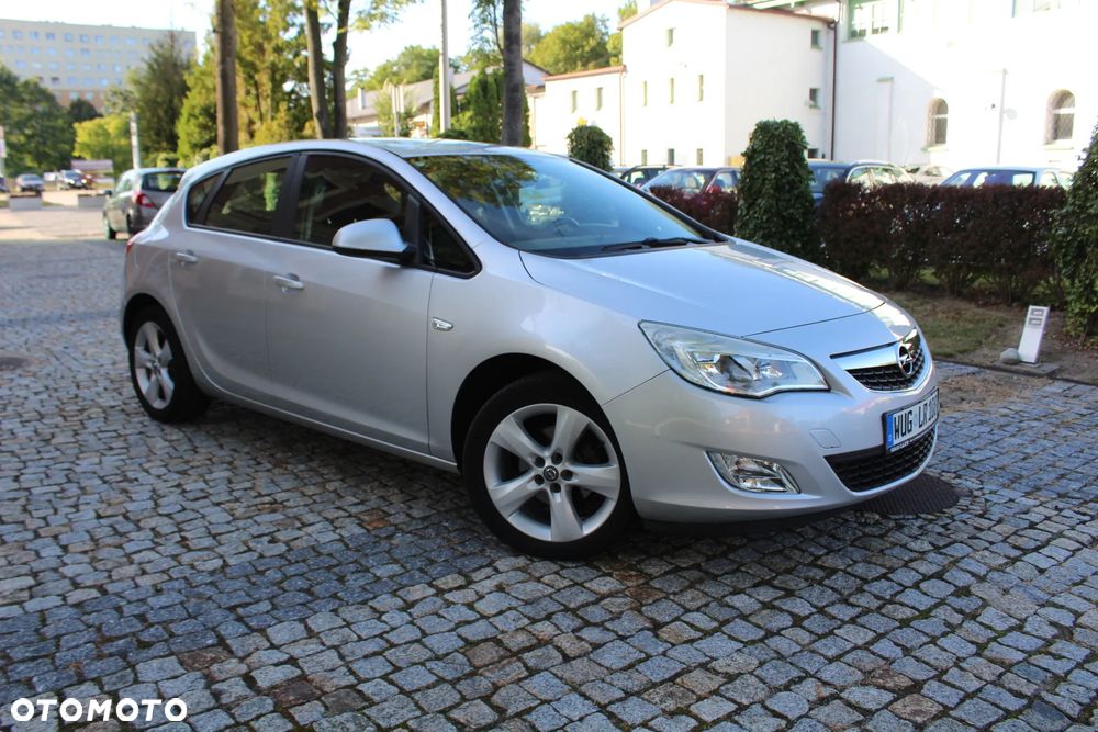 Opel Astra 1.6 Energy EU6 - 1