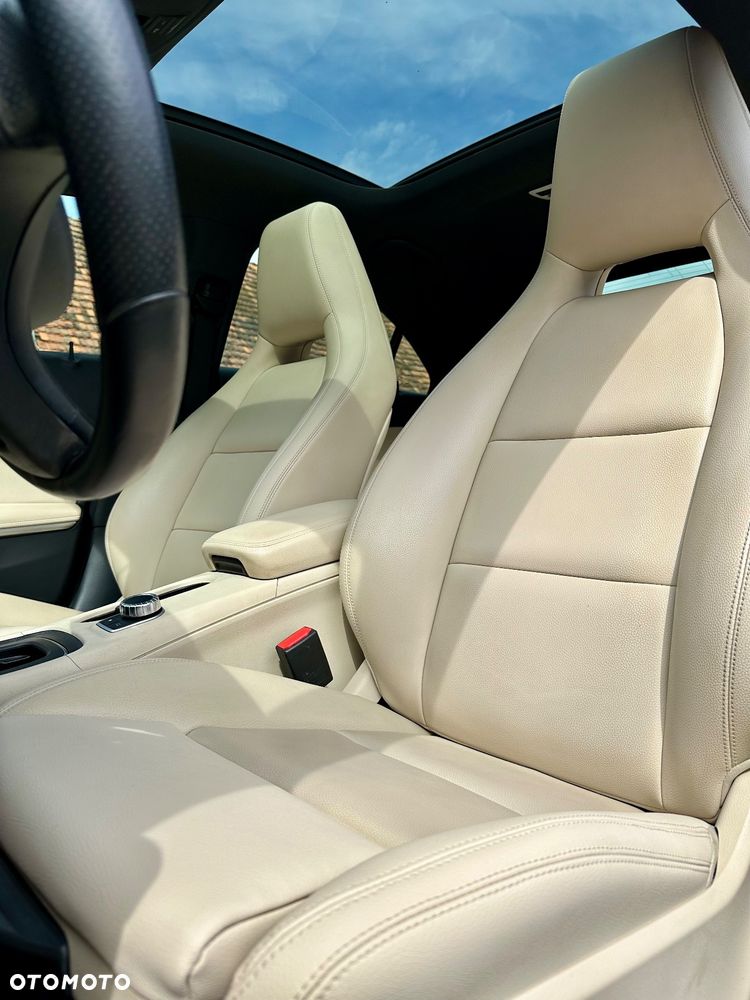 Mercedes-Benz CLA 250 7G-DCT AMG Line - 7