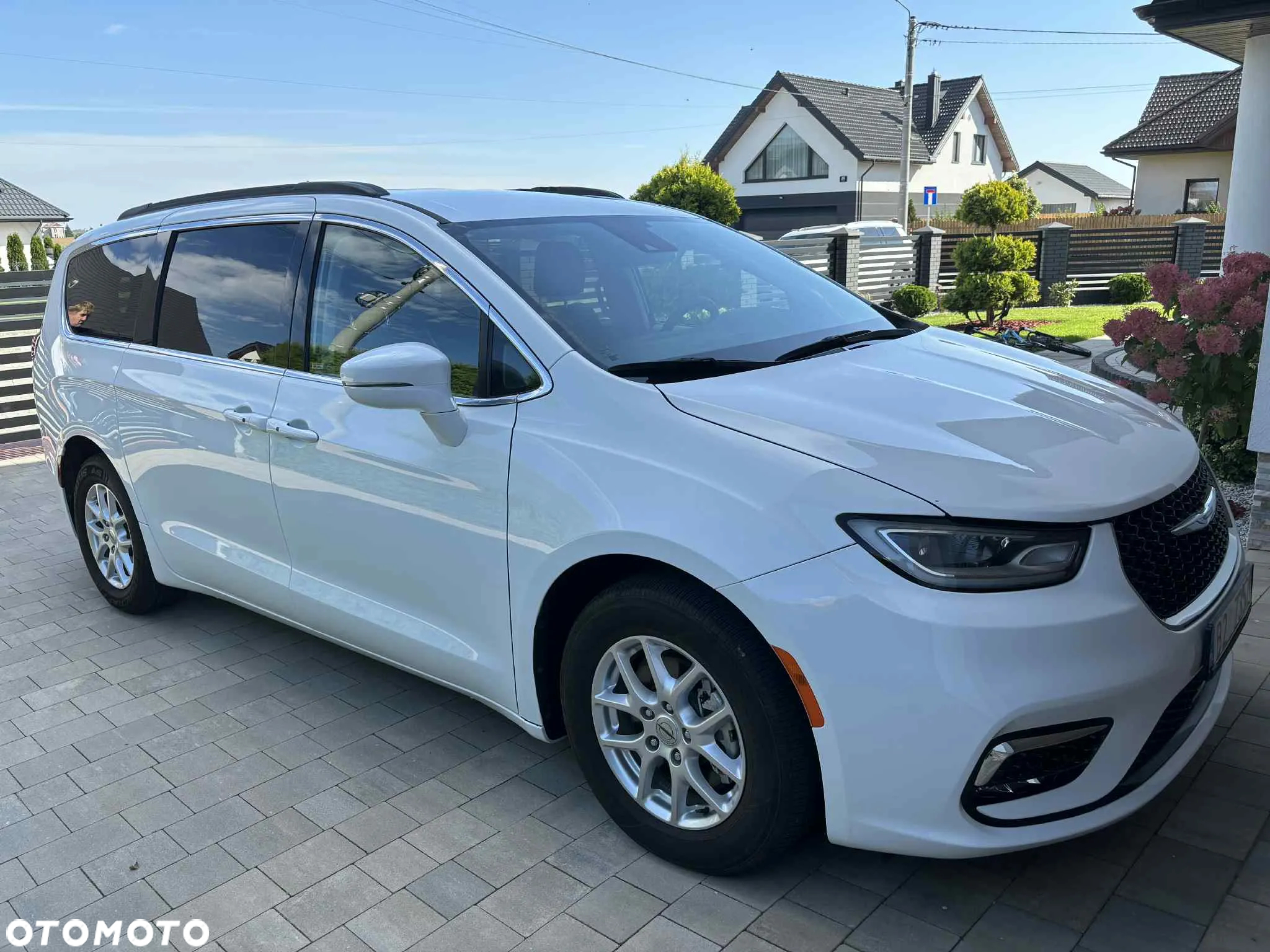 Chrysler Pacifica - 11