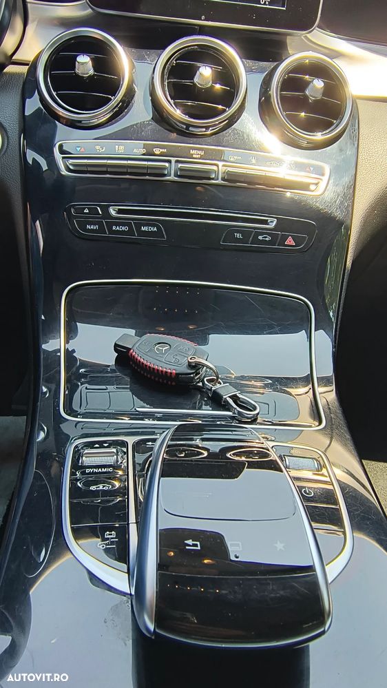 Mercedes-Benz C - 12