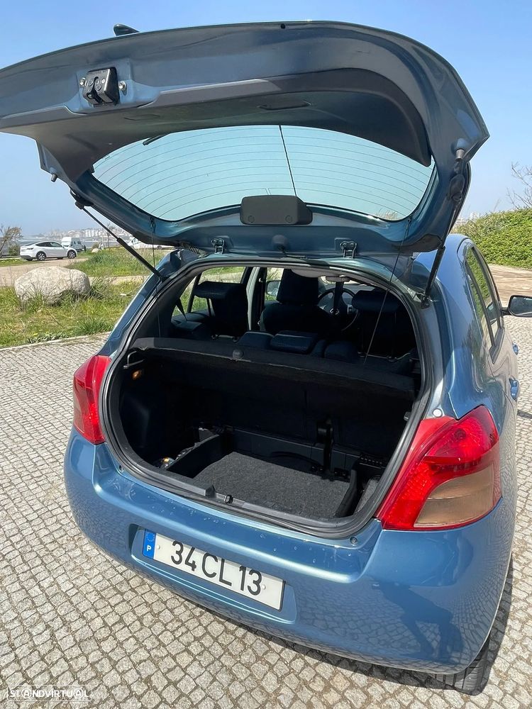 Toyota Yaris 1.4 D-4D AC+VSC - 3