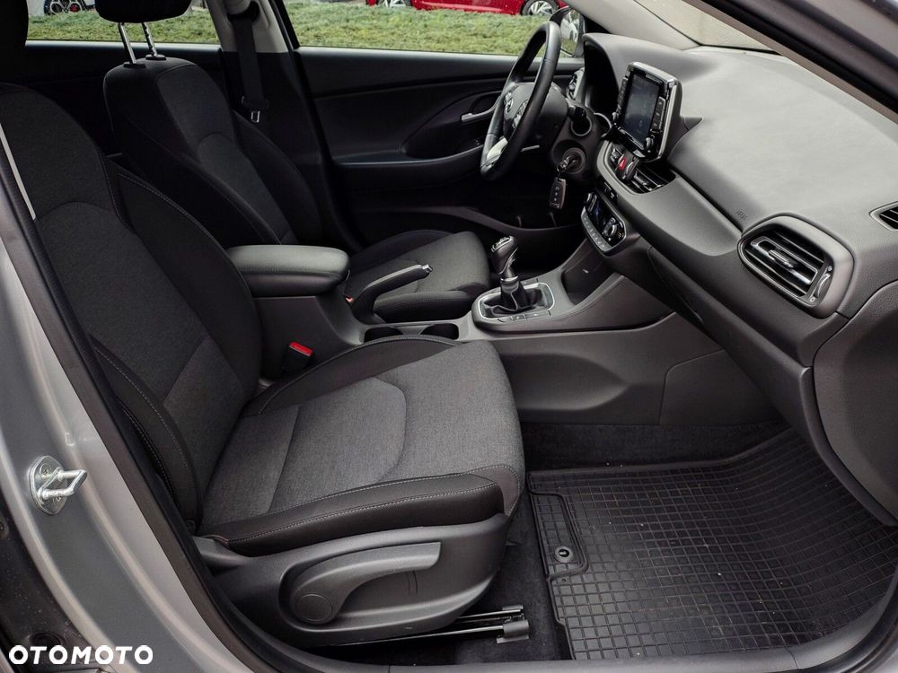 Hyundai i30 1.5 DPI Smart - 27
