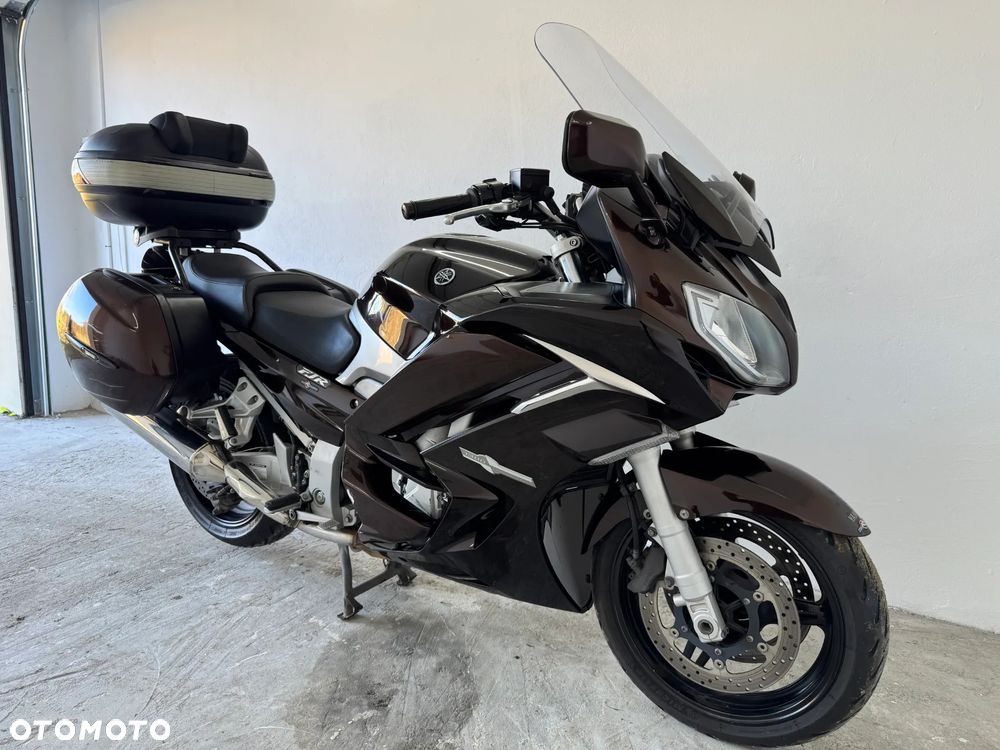 Yamaha FJR - 2