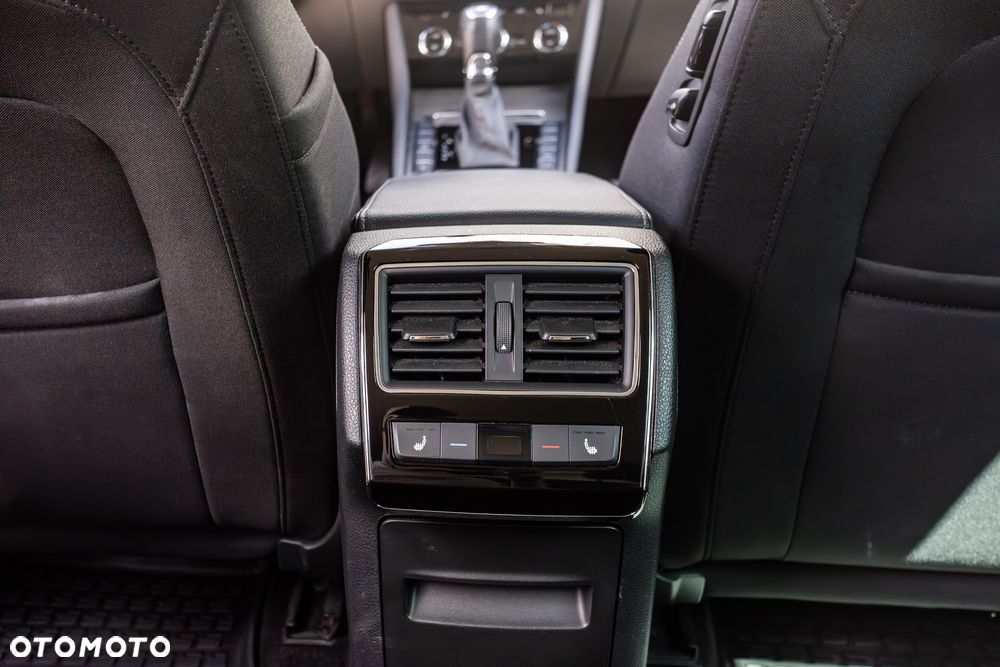Skoda Superb 2.0 TDI SCR Style DSG - 19