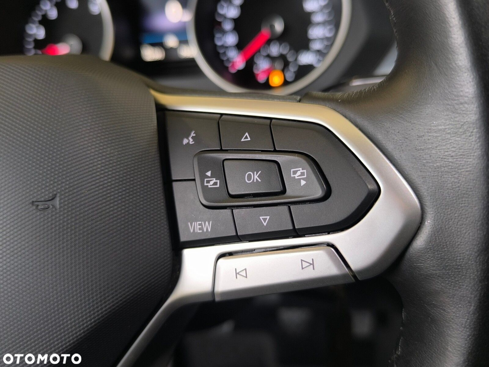 Volkswagen Tiguan - 16
