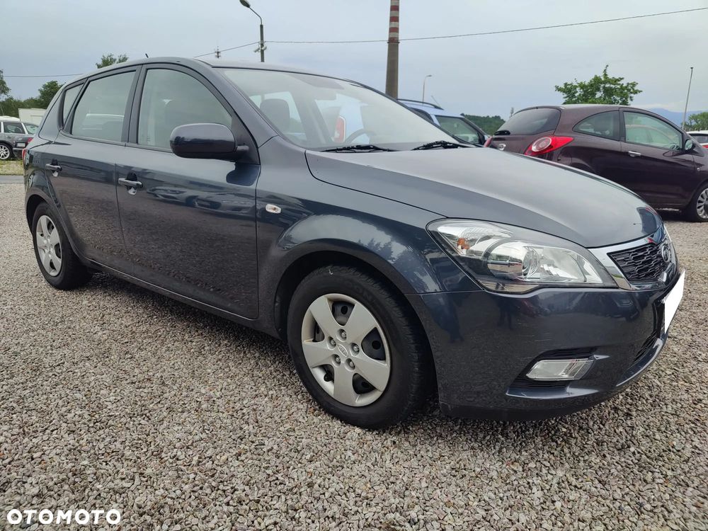 Kia Ceed - 19