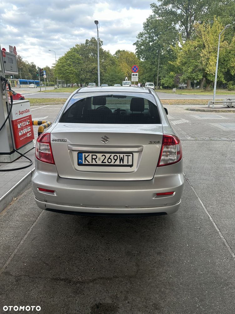 Suzuki SX4 1.6 GS/Premium - 4