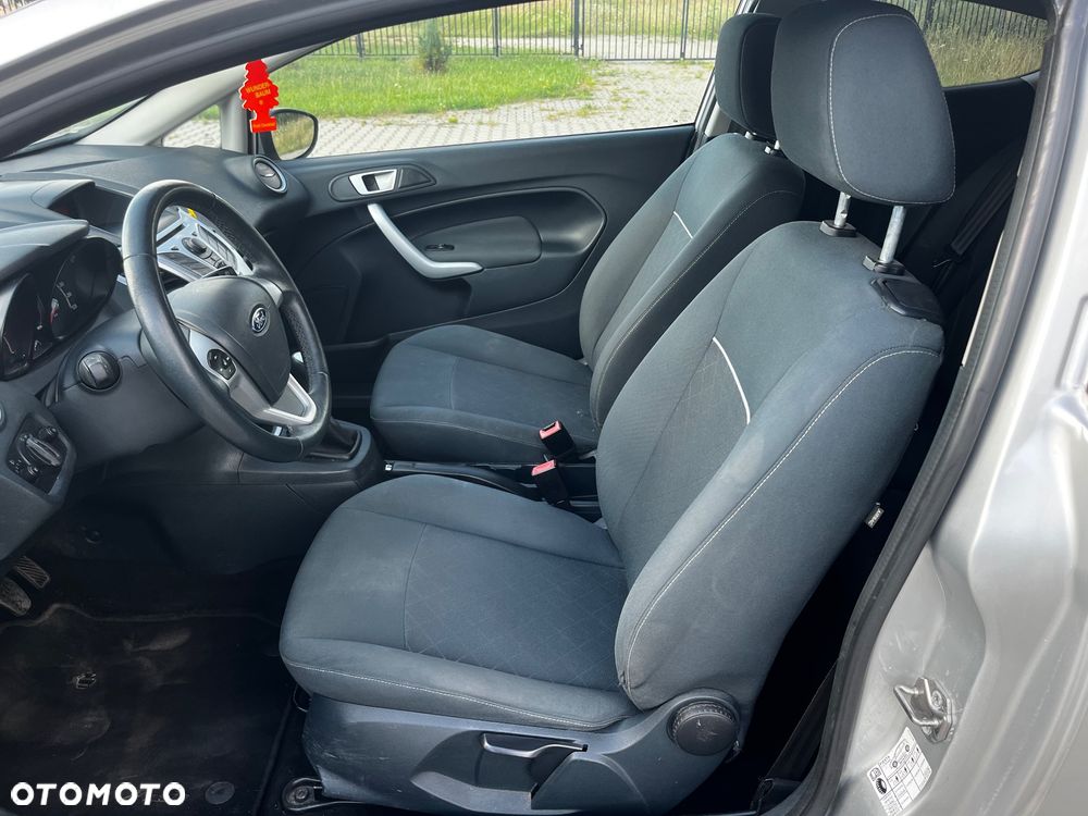 Ford Fiesta - 11