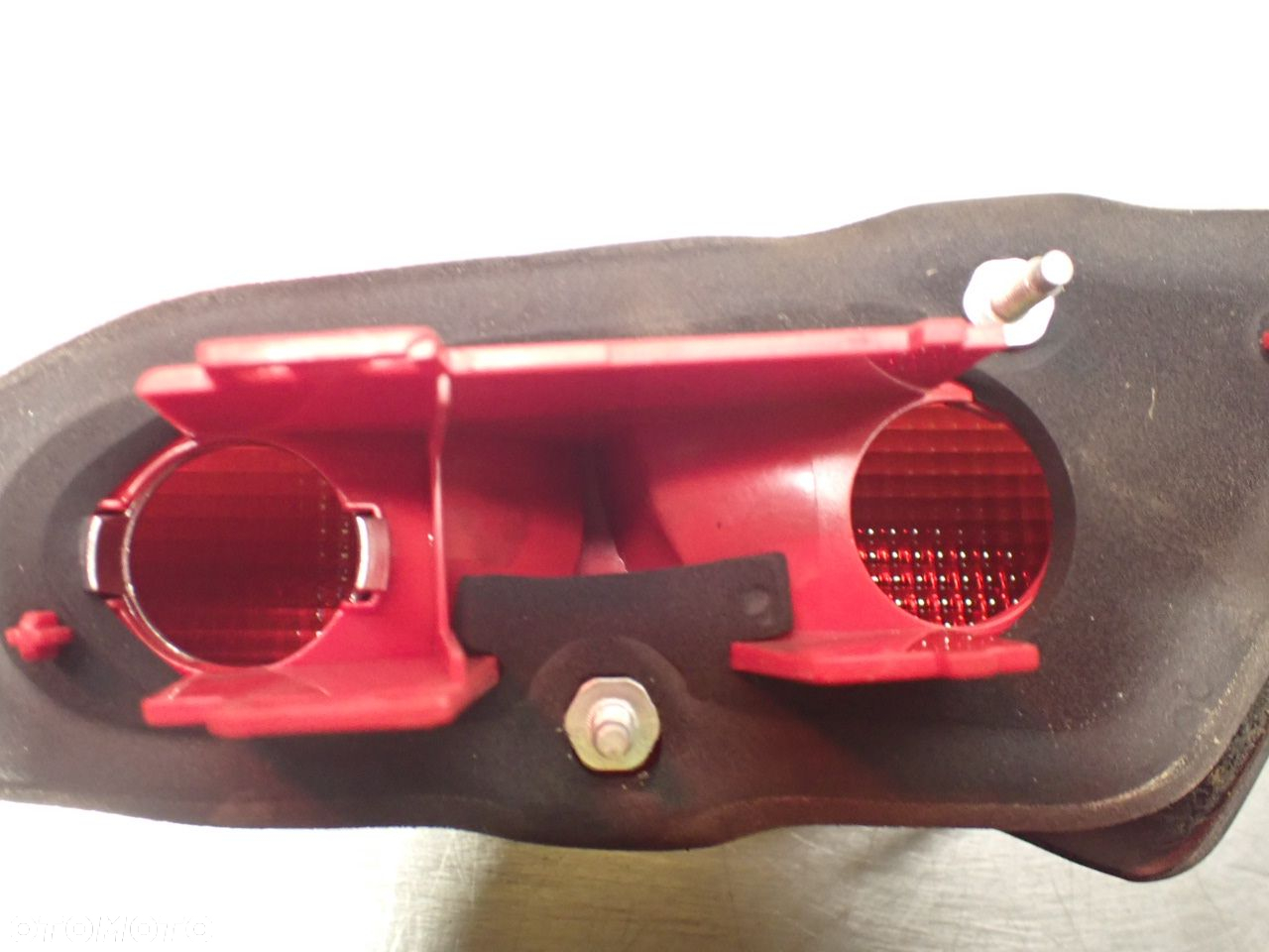LAMPA LEWA TYLNA W KLAPIE ALFA ROMEO 159 SPORTWAGON - 9