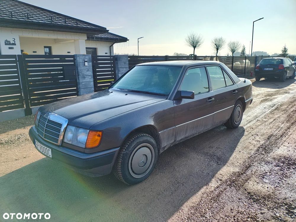 Mercedes-Benz W124 (1984-1993) - 1