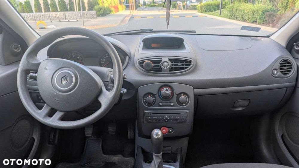 Renault Clio - 7