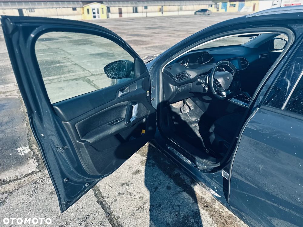 Peugeot 308 BlueHDi 130 EAT6 Stop & Start Allure - 7