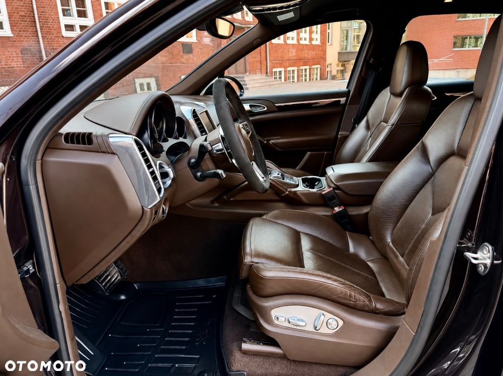 Porsche Cayenne Diesel Platinum Edition - 10