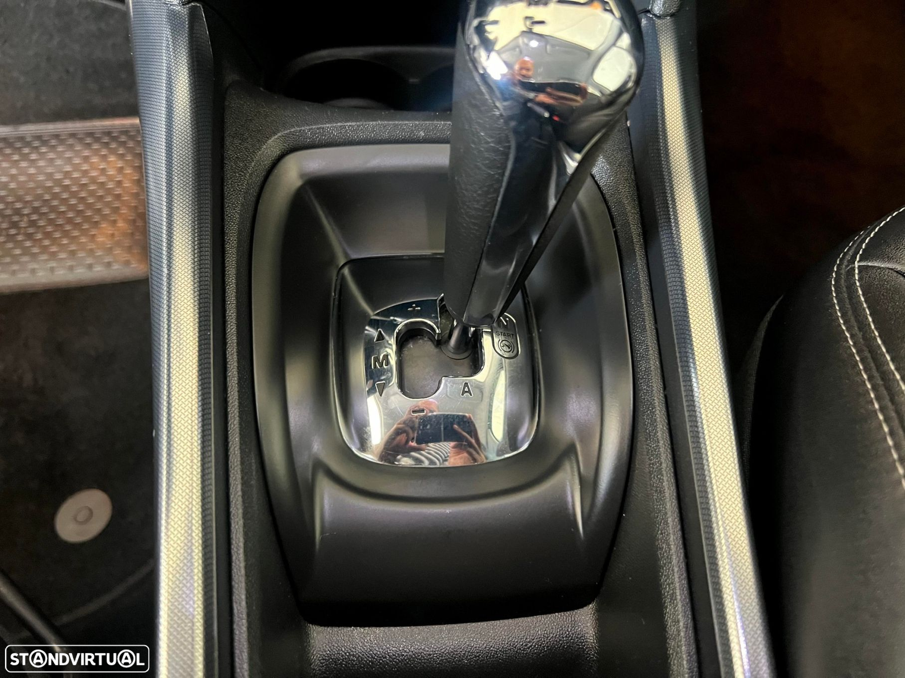 Peugeot 2008 1.6 e-HDi Allure 2-Tronic - 59